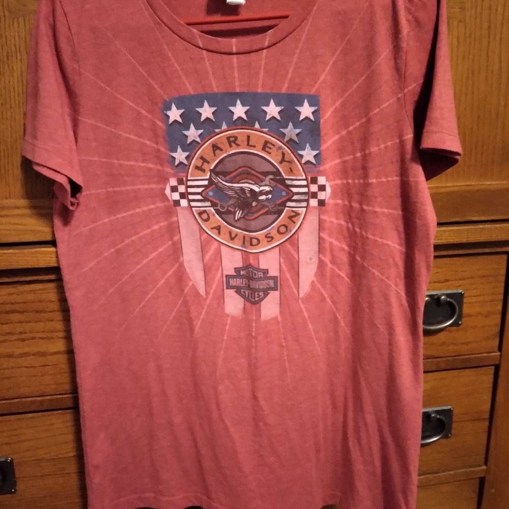 Tee shirt